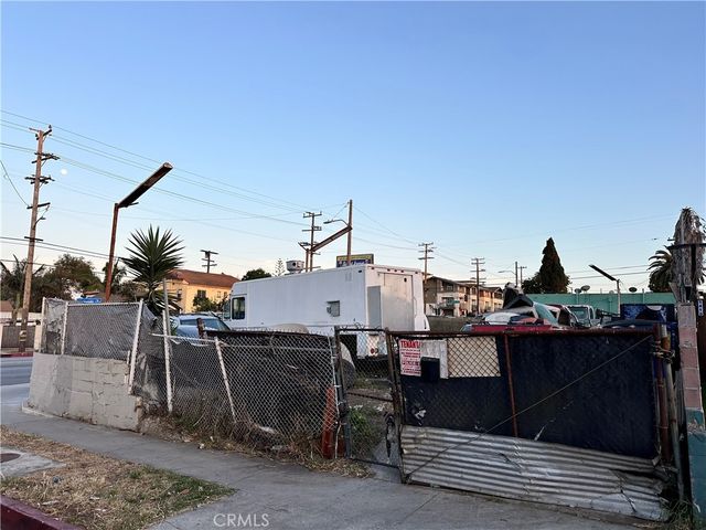 10305 S Normandie, Los Angeles