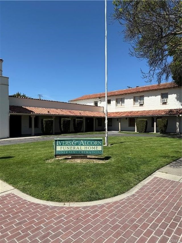 901 W Main Street, Merced