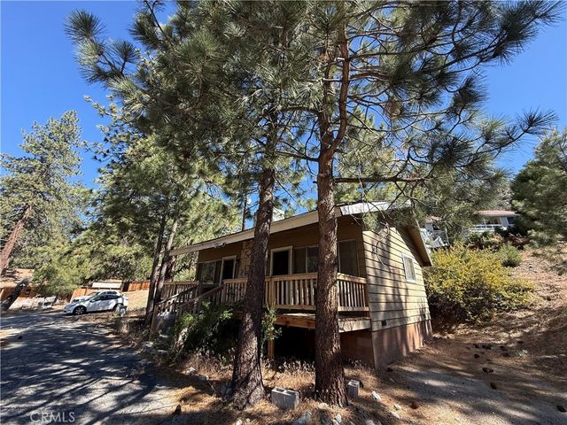 1098 State Highway 2, Wrightwood
