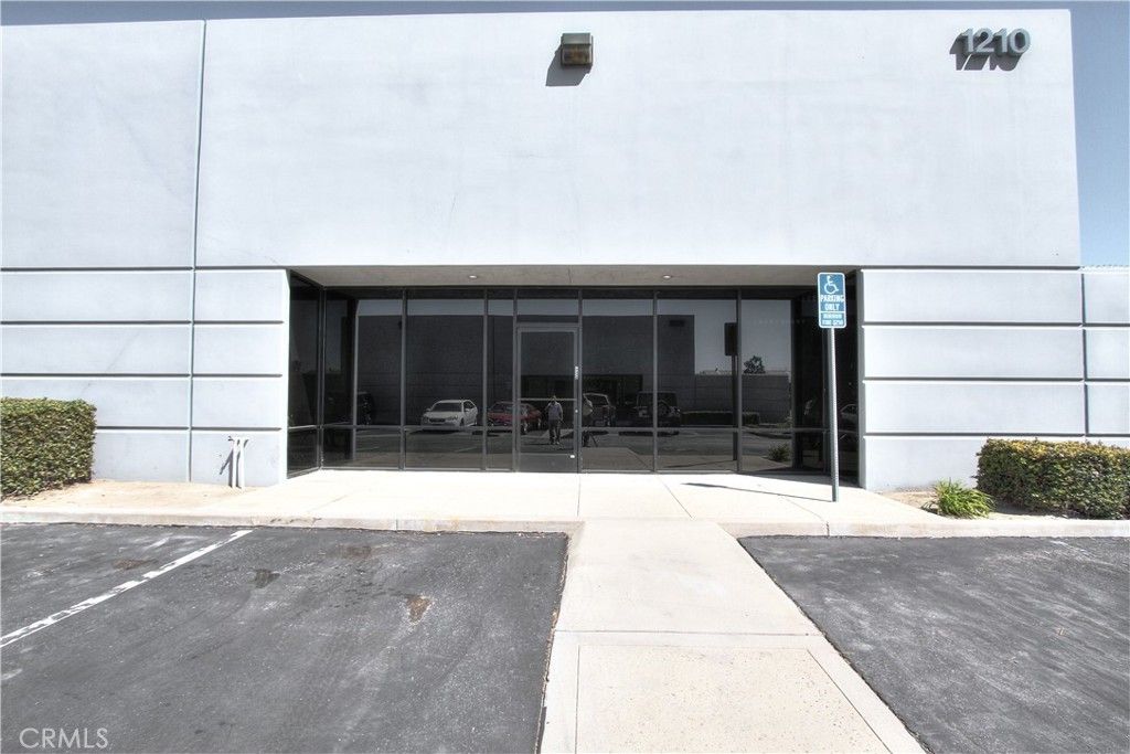 1210 E Lexington Avenue, Pomona