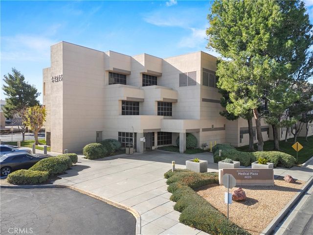 44215 15th Street W # 307, Lancaster