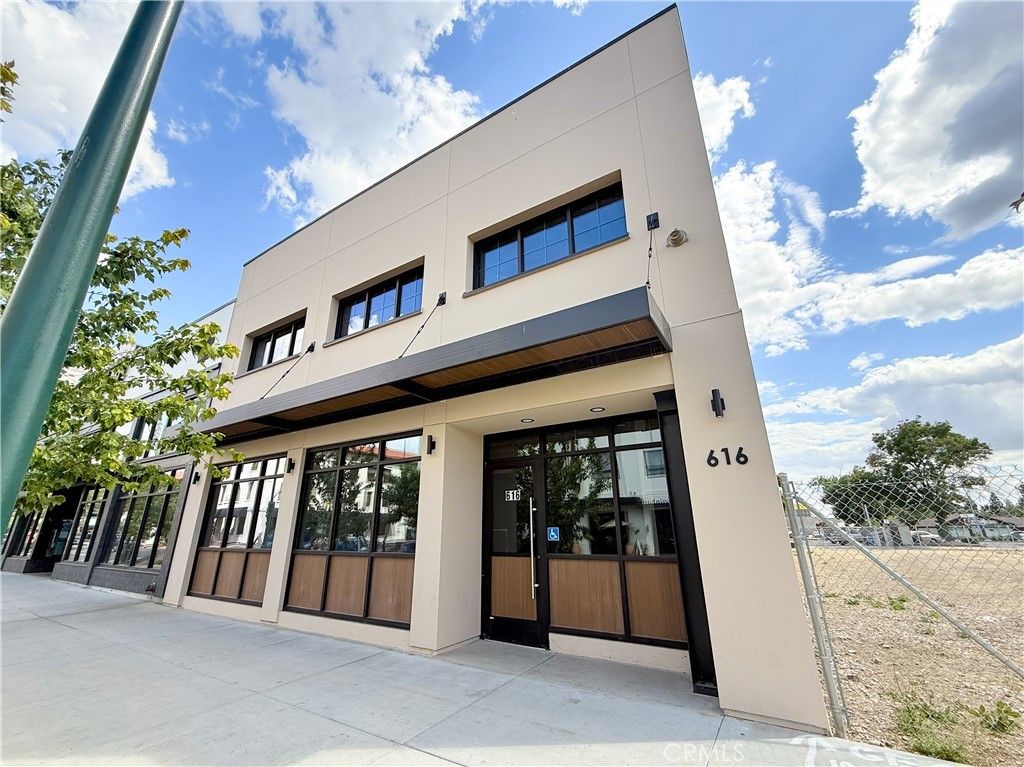 616 W Main, Merced