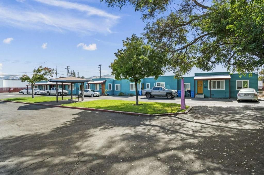1015 S A Street, Santa Rosa
