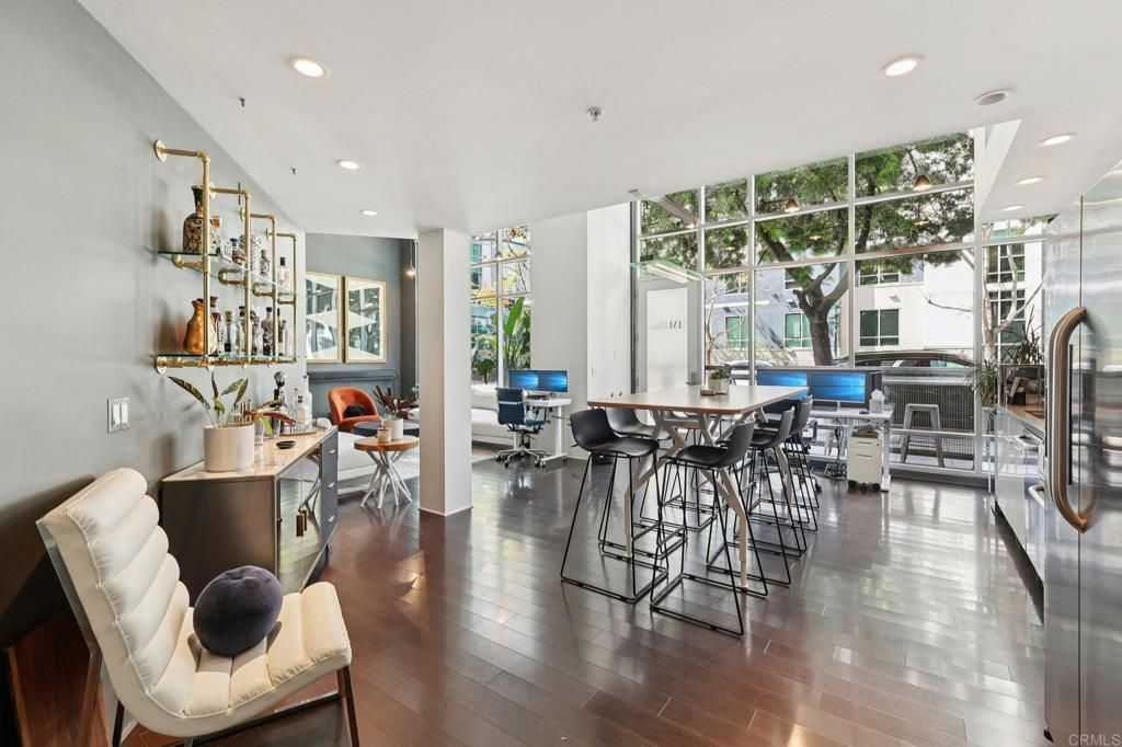 350 W Ash St Street W # 102, San Diego