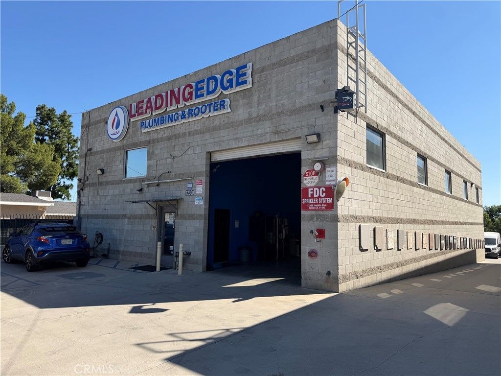 12300 Foothill Boulevard, Sylmar