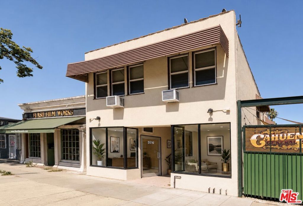 5516 Cahuenga Boulevard, North Hollywood