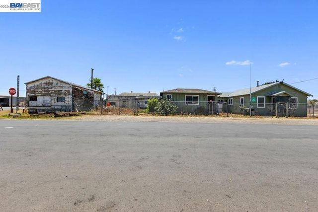 108 D St, Westley