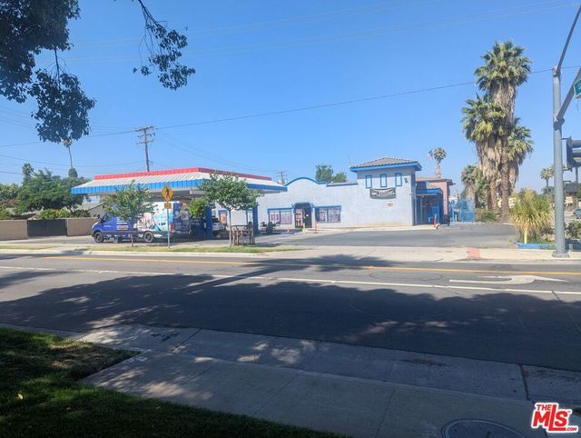 2100 University Avenue, Riverside