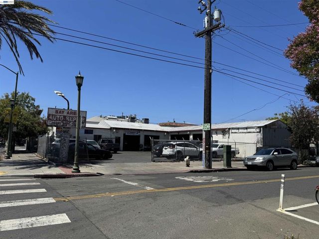 550 E E 12th St, Oakland
