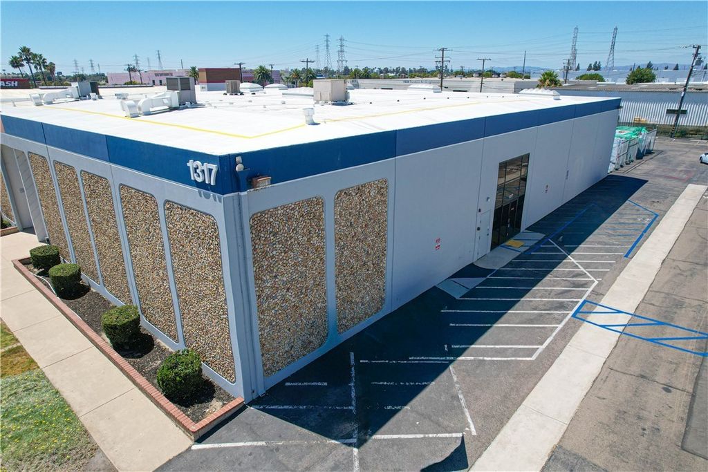 1317 West Katella Ave, Orange