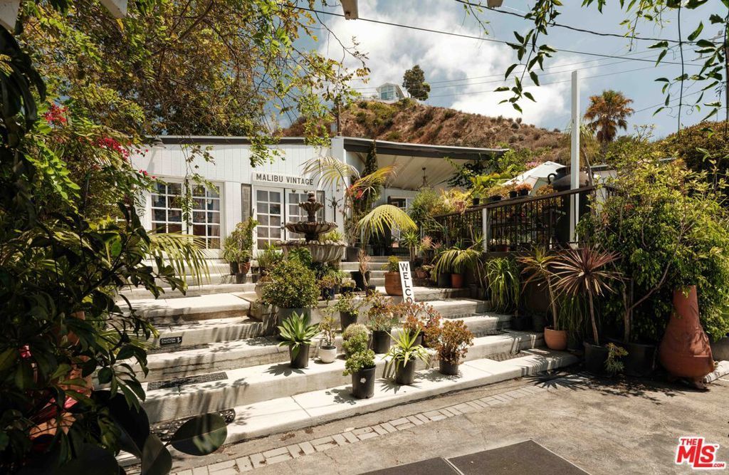 21201 Pacific Coast Highway, Malibu