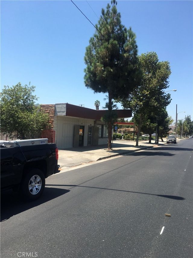 1160 W Mission Boulevard, Pomona