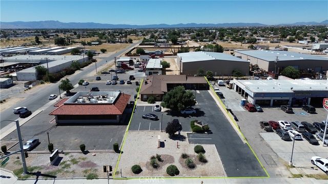 15065 Palmdale Road, Victorville