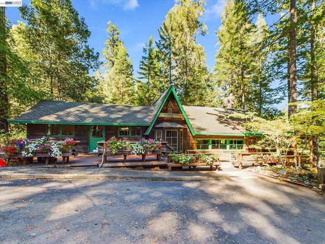 2089 St Highway 101, Garberville