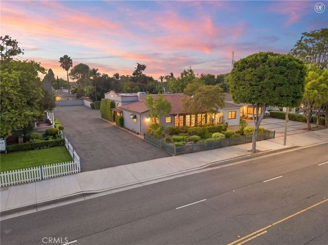 1324 E Chapman, Orange