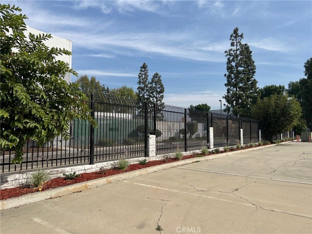 155 Russell, La Puente