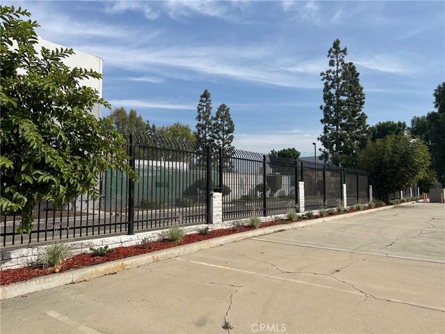 155 Russell, La Puente