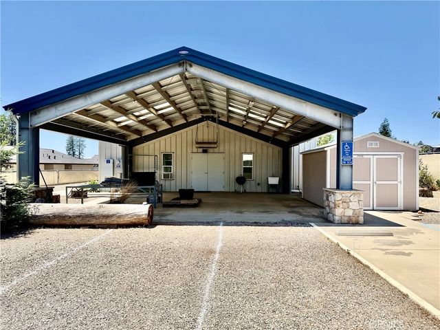 7671 Skyway, Paradise