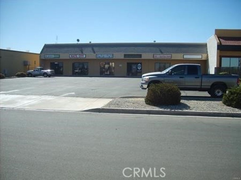 21065 Bear Valley, Apple Valley