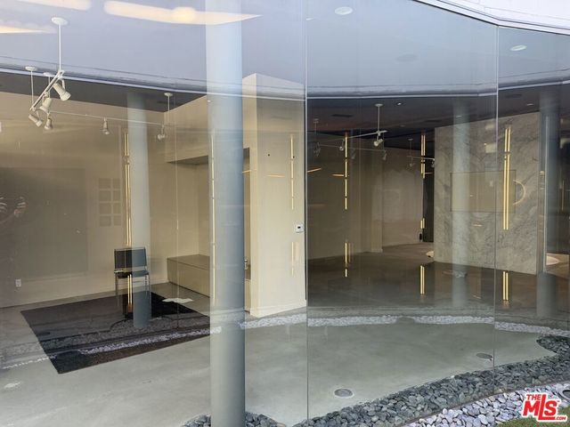 8761 Beverly Boulevard, West Hollywood