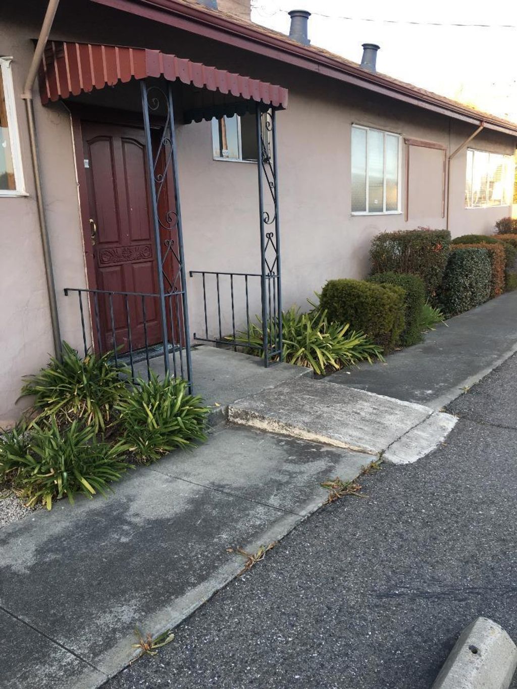 40 Woodhams Road, Santa Clara