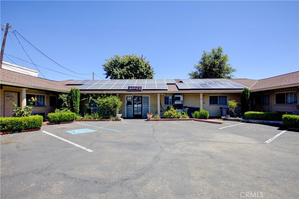 1439 W 16th, Merced