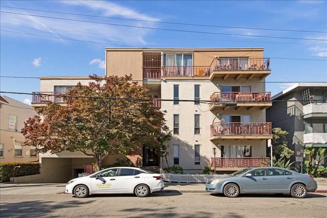 220 Athol Avenue, Oakland