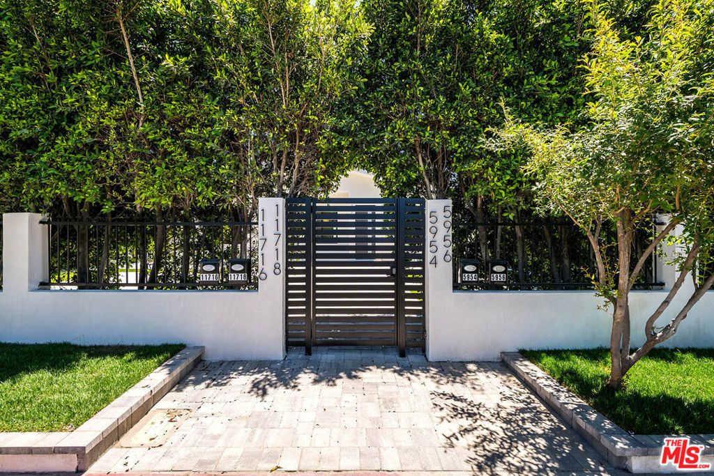 5954 Simpson Avenue, Valley Village
