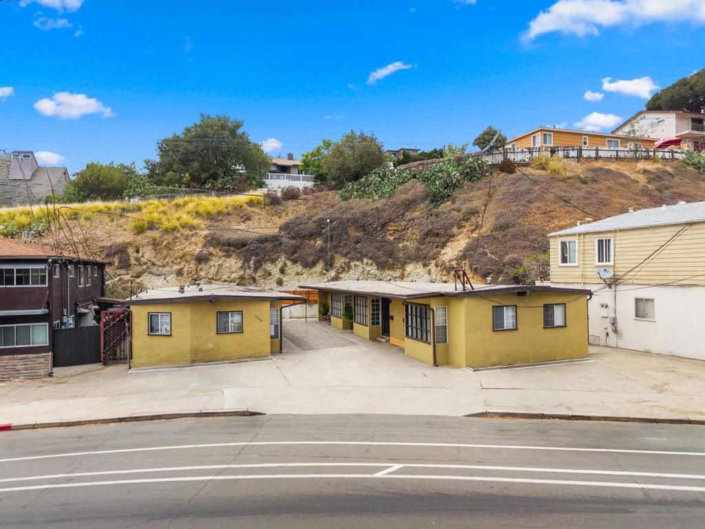 3206 Reynard Way, San Diego