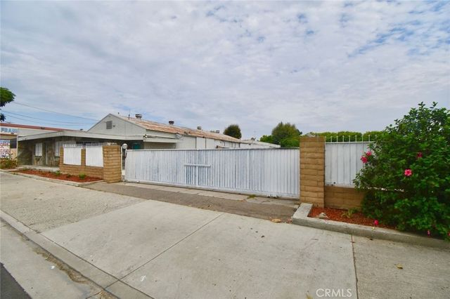 4521 W 1st, Santa Ana