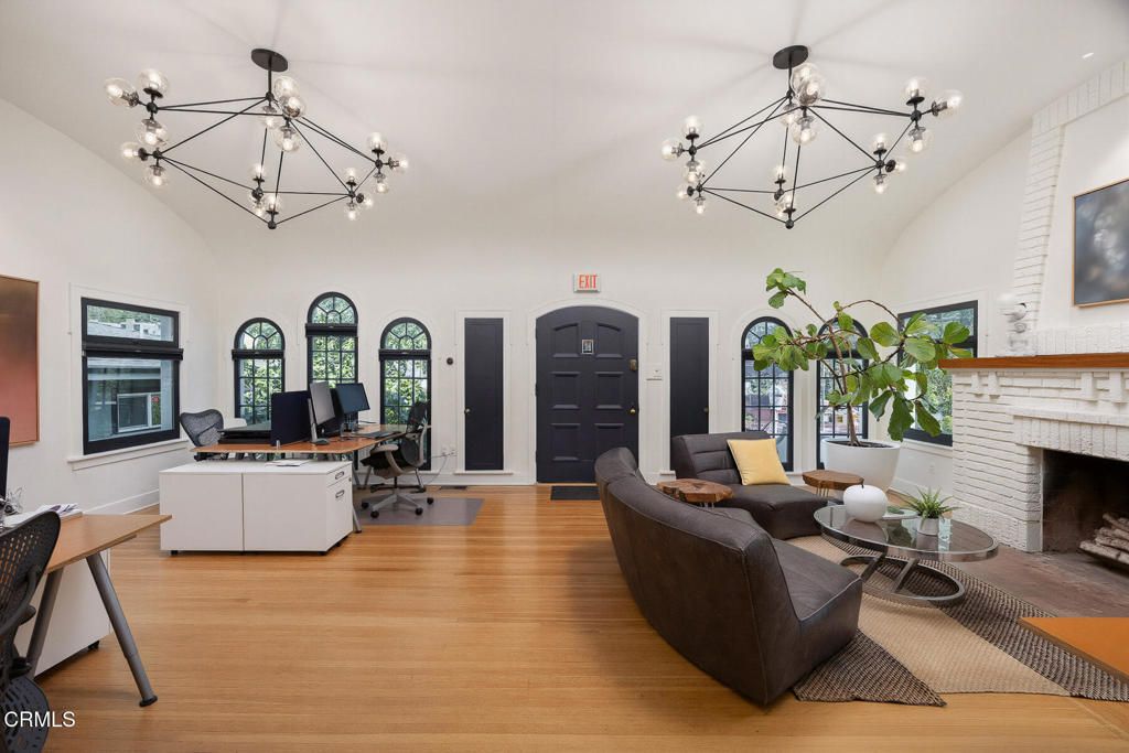 1913 1915 Hyperion Avenue, Los Angeles