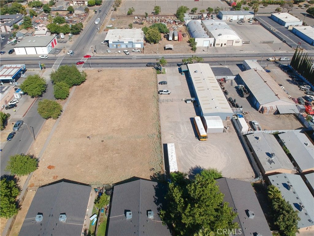 1075 Martin Luther King Jr, Merced