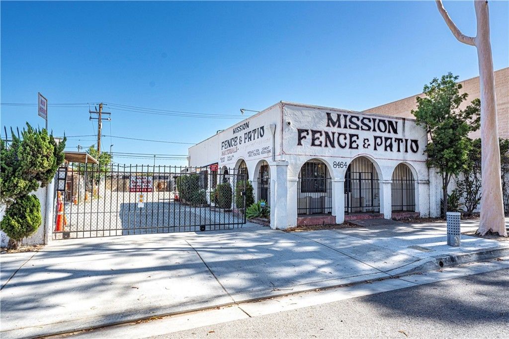 8464 Garvey Avenue, Rosemead