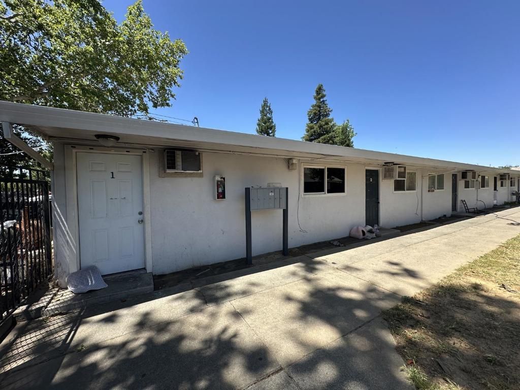 999 Arcade Boulevard, Sacramento