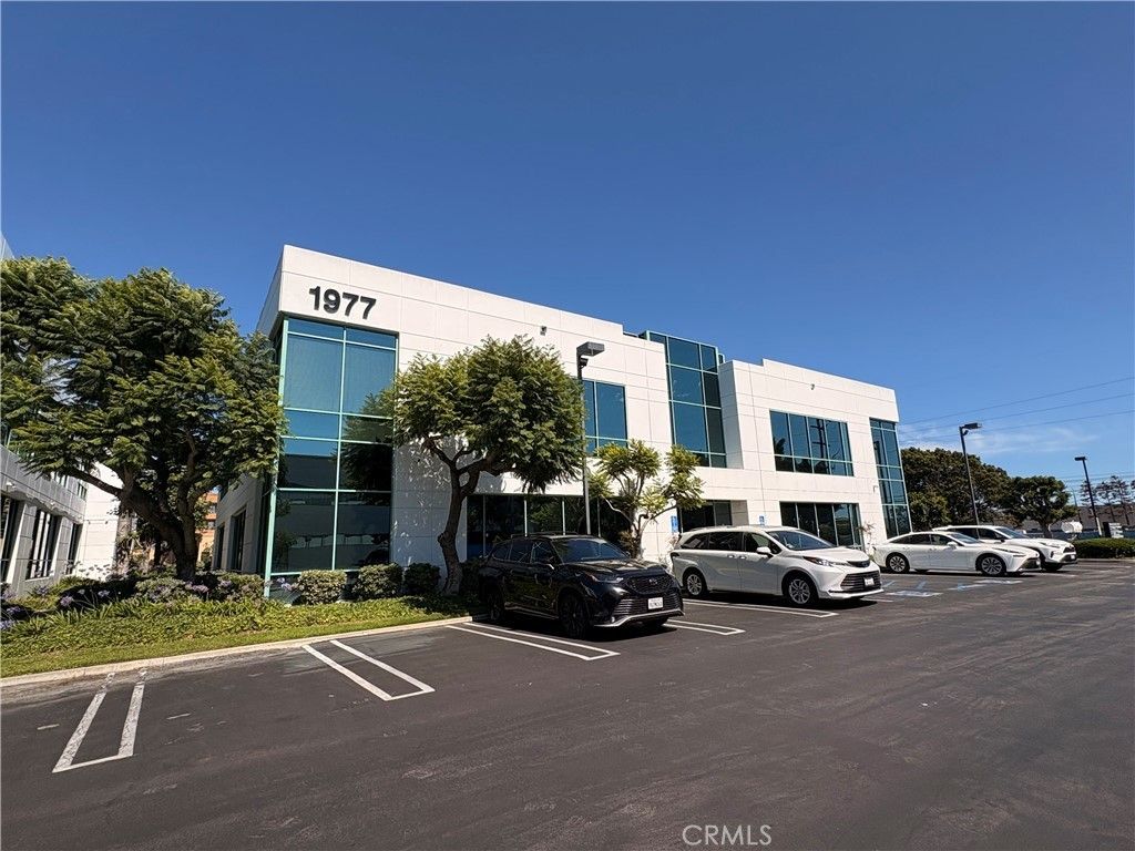 1977 W 190th St. #102, Torrance