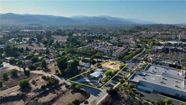 41395 Sycamore, Murrieta