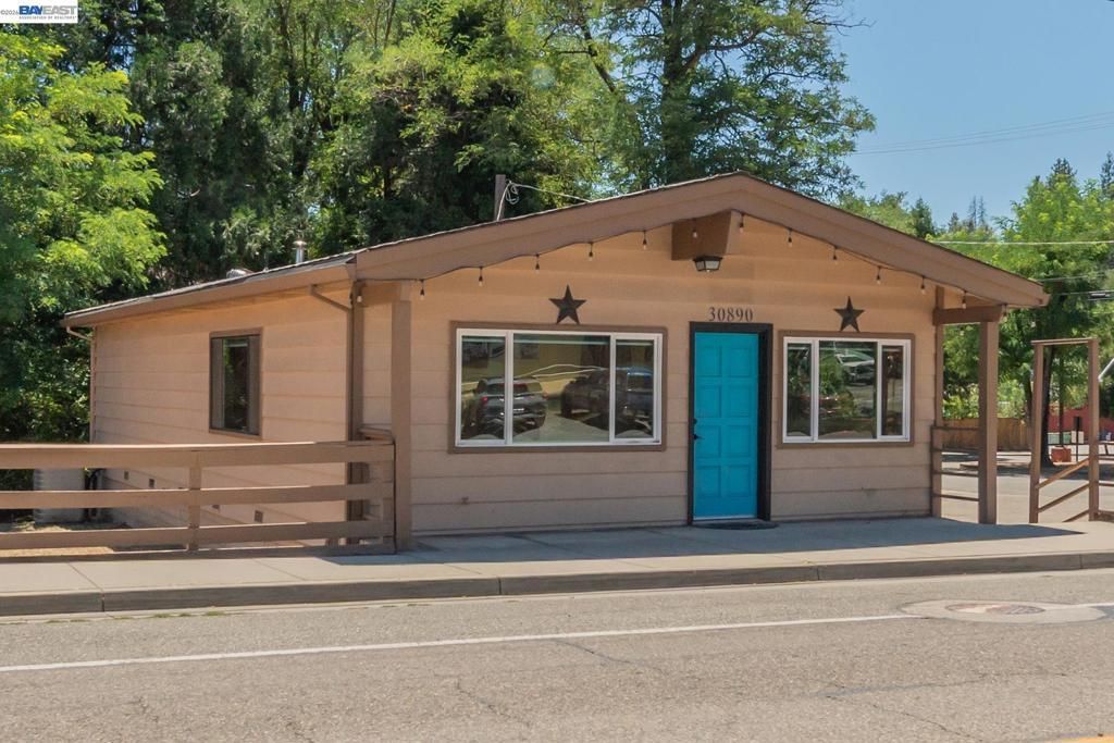 30890 Highway 3, Weaverville