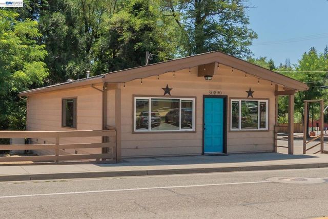 30890 Highway 3, Weaverville