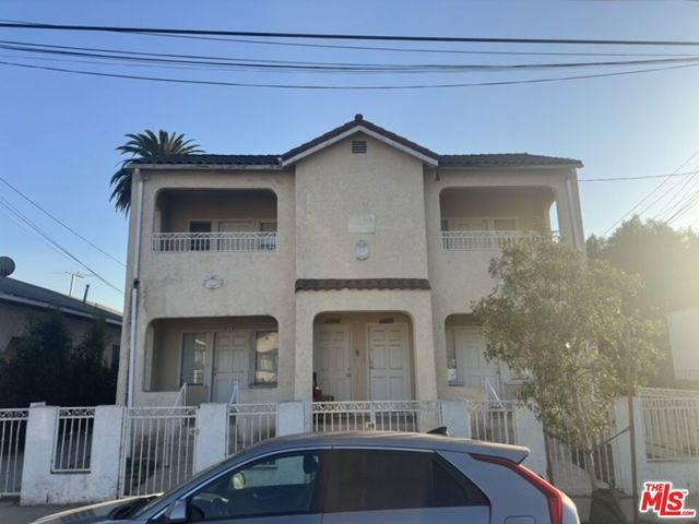1452 W 35th Street, Los Angeles