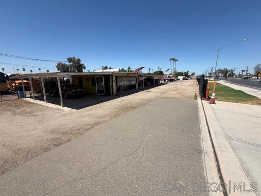 530 W Birch St, Calexico