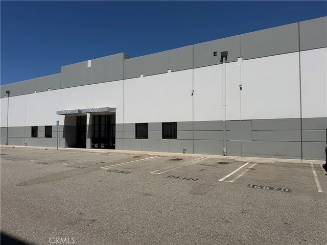 16870 S Main, Gardena