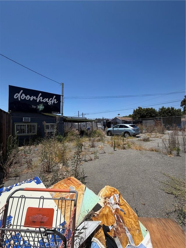 901 W Anaheim, Los Angeles