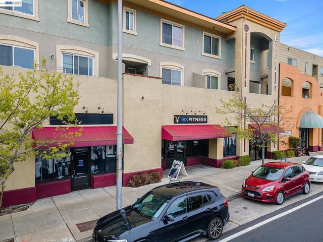 727 San Pablo Ave, Albany
