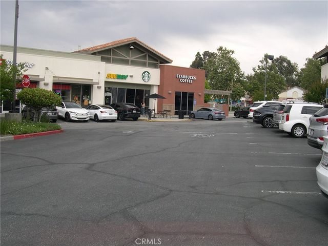 27984 Seco Canyon, Saugus