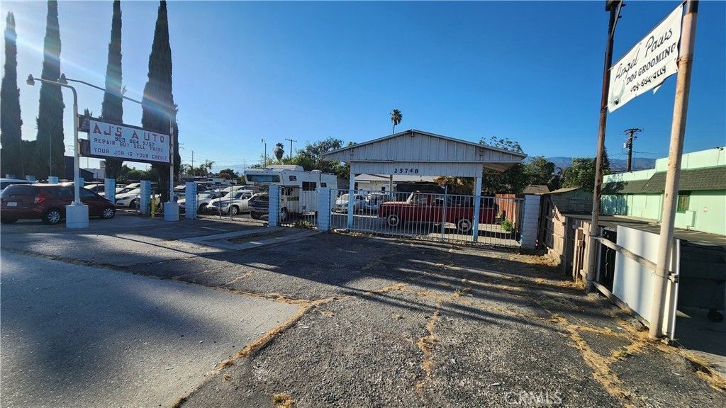 25748 Base Line, San Bernardino