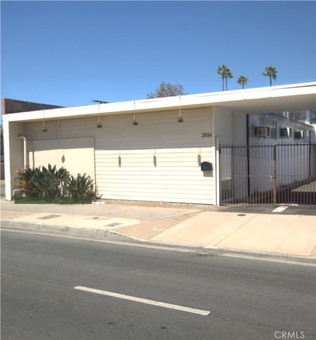 2014 S Main, Santa Ana