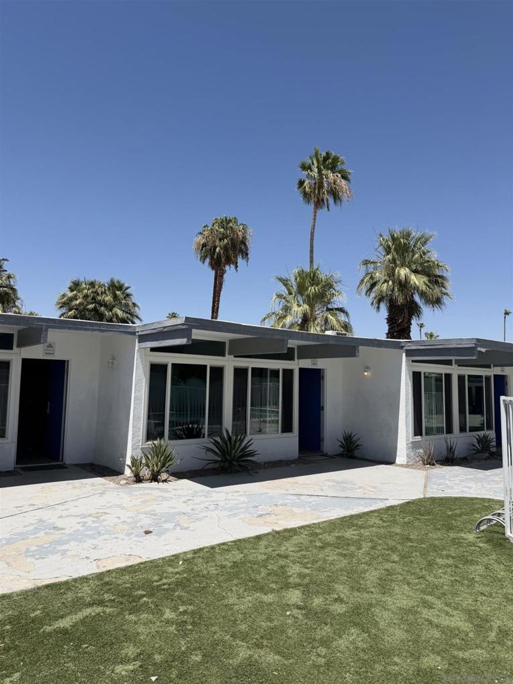 1733 E Amado, Palm Springs