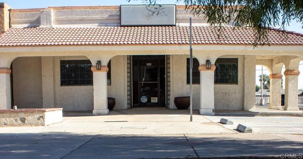 121 E Hobsonway, Blythe