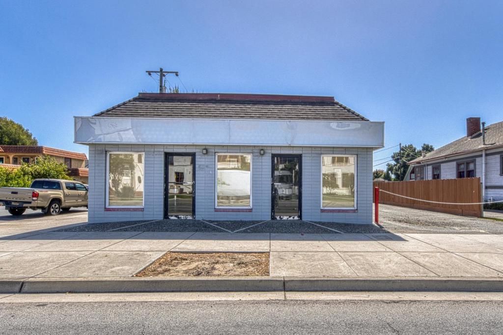 729 S Main Street, Salinas