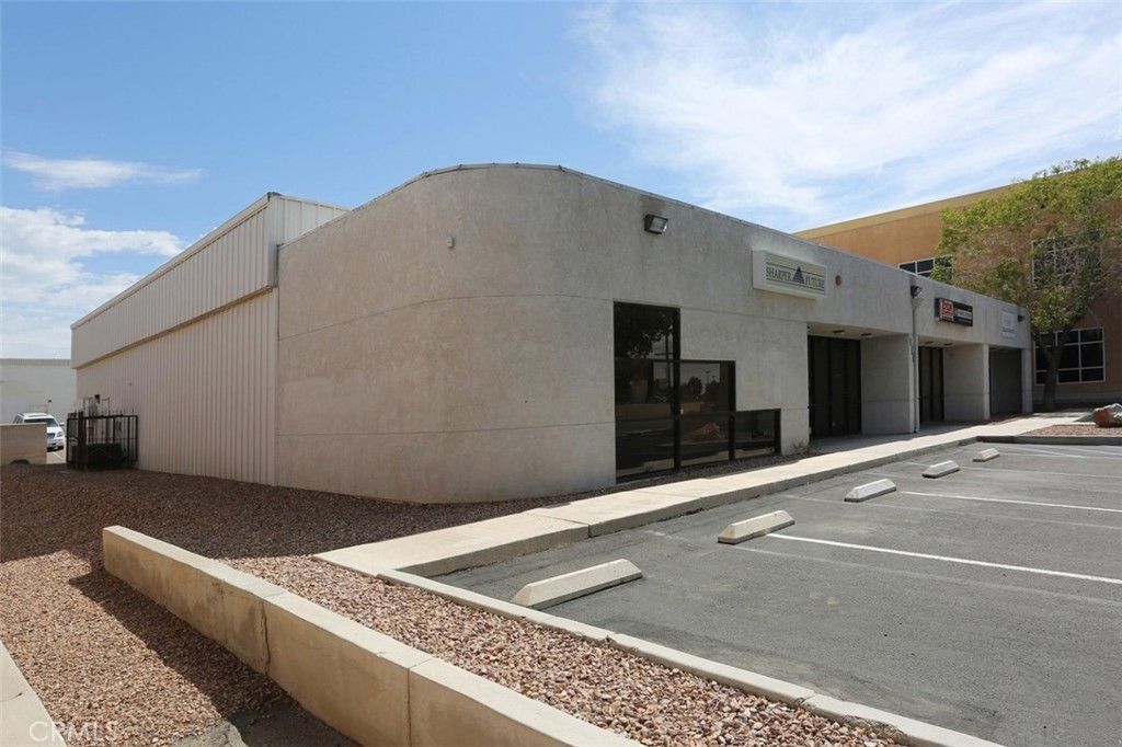 15329 Bonanza # B, C & D, Victorville